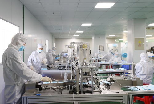 鉛山縣開足馬力生產(chǎn)防疫物資助力抗疫